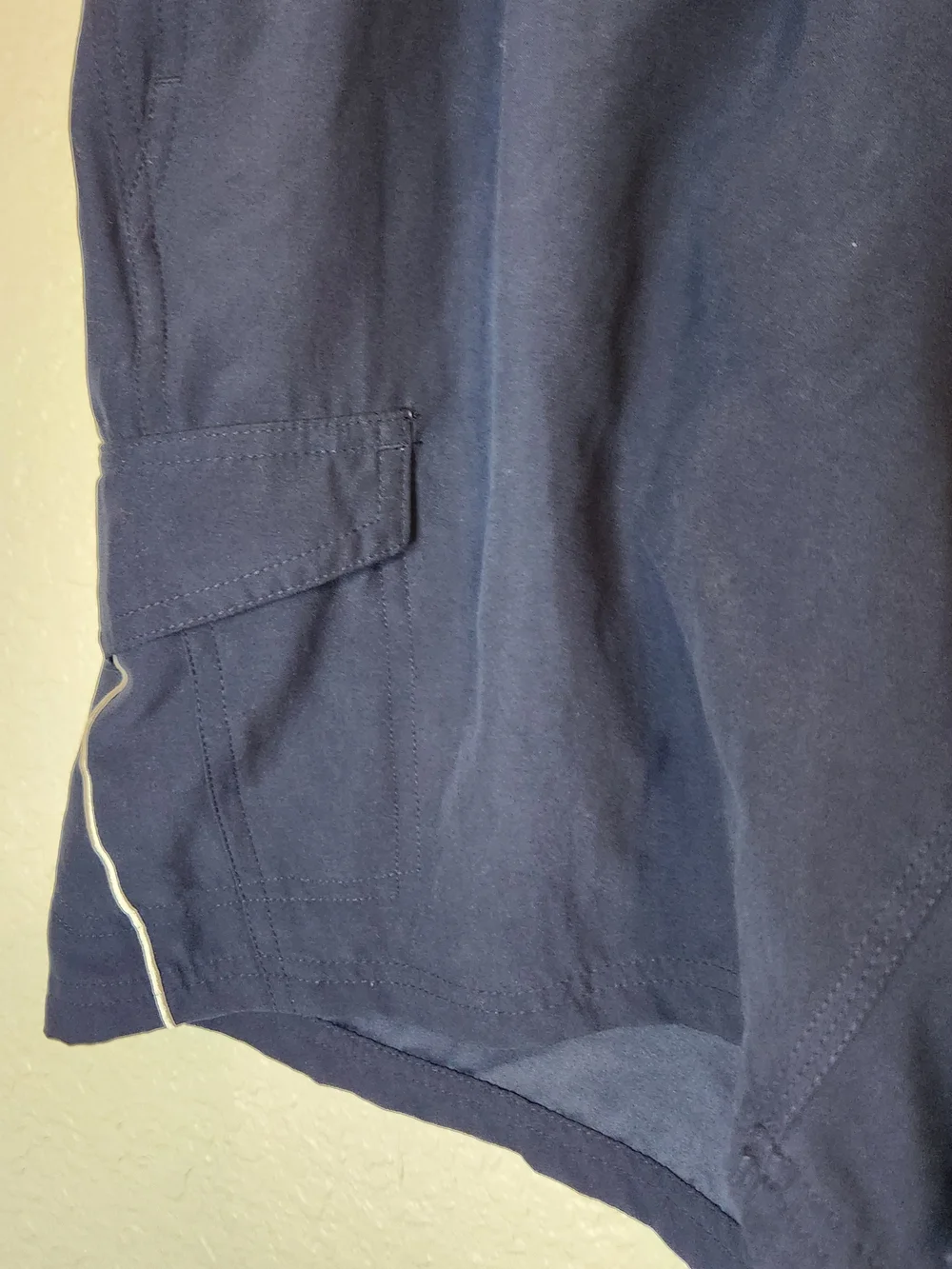 Vintage Nike Mens L Faded Travis Scott Big Swoosh Above Knee Lined Cargo Shorts